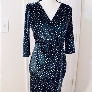 Green polka dot velvet dress from Zara 💚